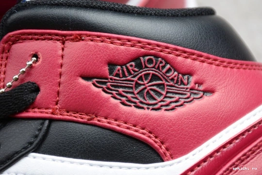 Cheap EP CZ4385-016  Jordan Black Mid Beetroot 1  CZ4385-016 (W) Dark SE 0411